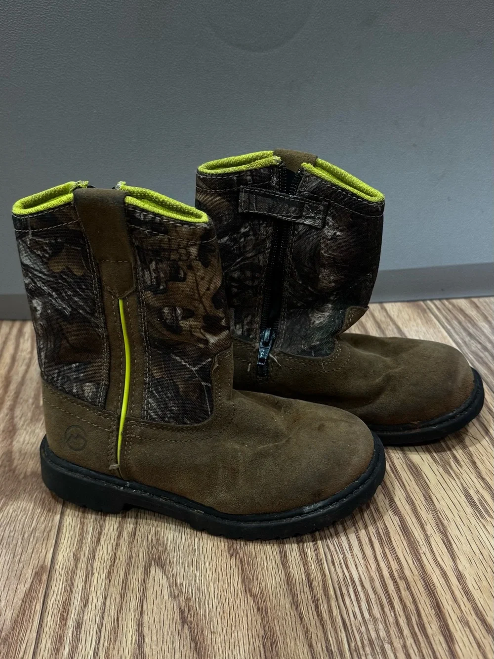 Magellan Outdoors Toddlers' Boone Boots size 12